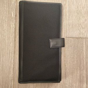 Tumi passport/wallet organizer